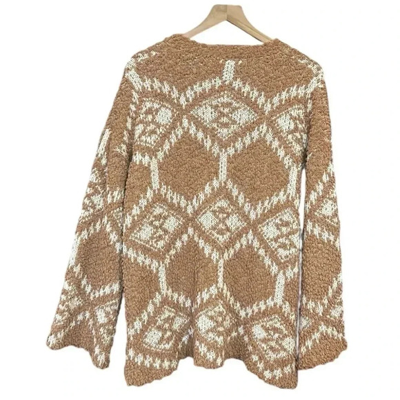 HYFVE Oversized Chunky Knit V-Neck Textured Sweater Medium - Picture 6 of 15